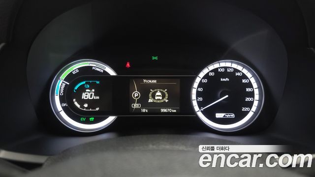 Kia Niro Prestige 2017 — фото 8