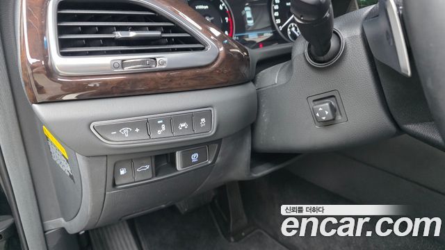 Genesis EQ900 3.8 GDI AWD Premium Luxury 2017 — фото 20