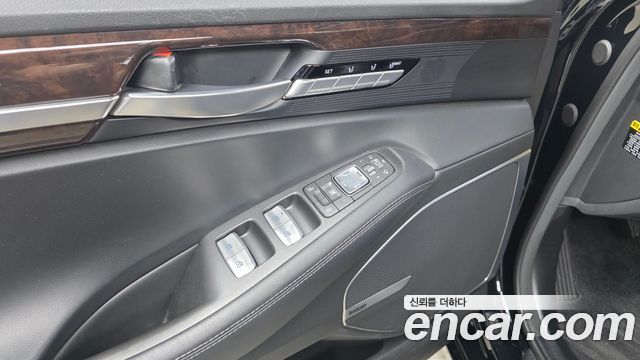 Genesis EQ900 3.8 GDI AWD Premium Luxury 2017 — фото 28