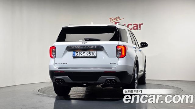 Ford Explorer (VI) 3.0 Platinum 4WD 2022 — фото 4
