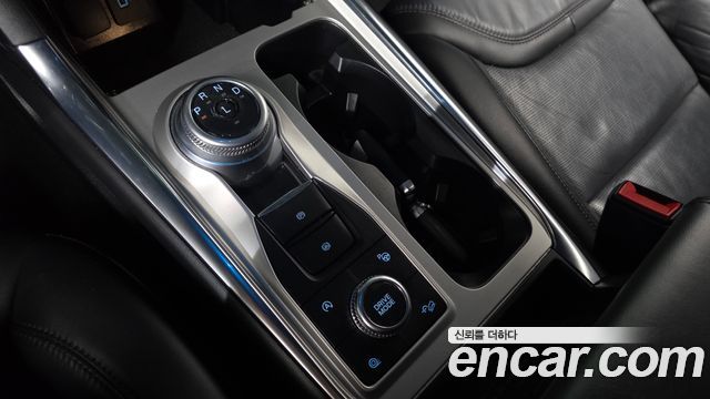 Ford Explorer (VI) 3.0 Platinum 4WD 2022 — фото 9