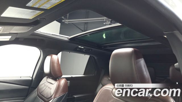 Ford Explorer (VI) 3.0 Platinum 4WD 2022 — фото 19