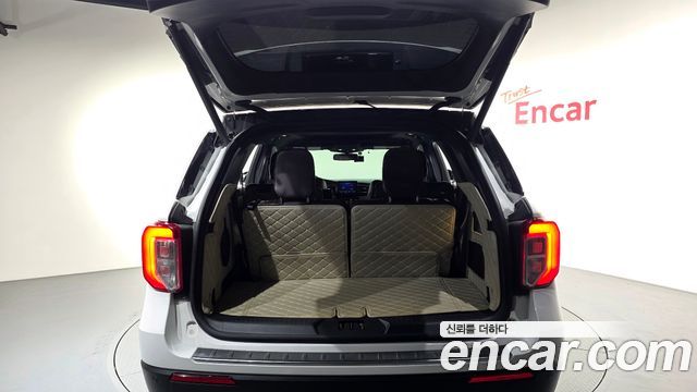 Ford Explorer (VI) 3.0 Platinum 4WD 2022 — фото 21