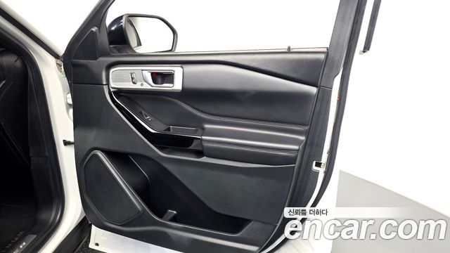 Ford Explorer (VI) 3.0 Platinum 4WD 2022 — фото 30