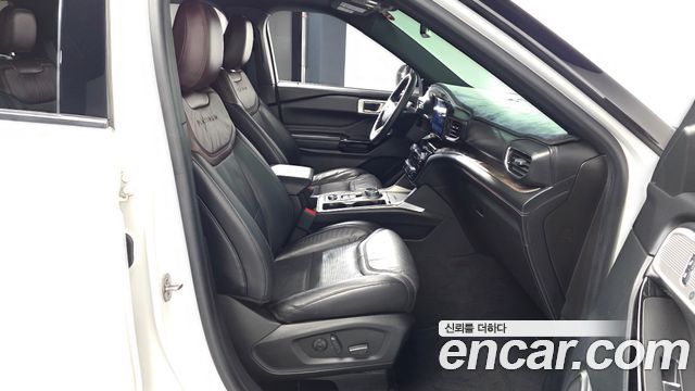 Ford Explorer (VI) 3.0 Platinum 4WD 2022 — фото 32