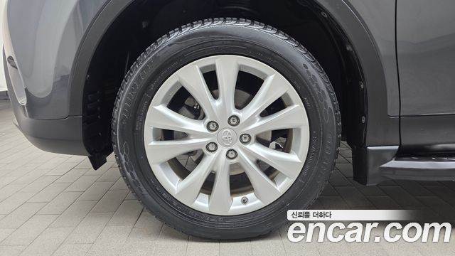 Toyota RAV4 2.5 4WD 4th 2015 — фото 5