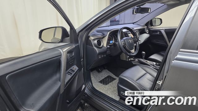 Toyota RAV4 2.5 4WD 4th 2015 — фото 10