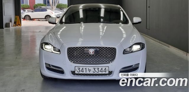 Jaguar XJ 3.0D Premium Luxury LWB X351 2018 — фото 3