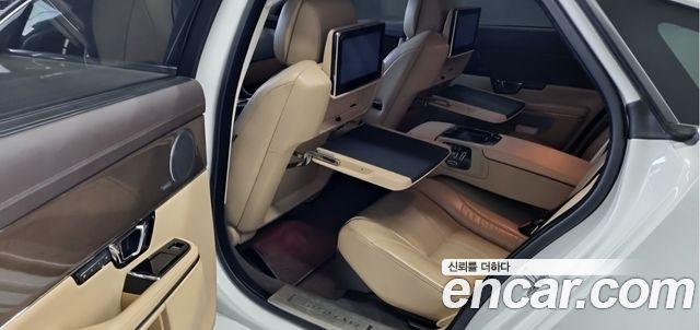 Jaguar XJ 3.0D Premium Luxury LWB X351 2018 — фото 9