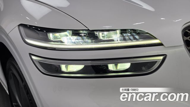 Genesis GV70 2.5T Gasoline 2WD 2022 — фото 22