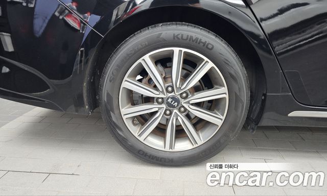 Kia K5 (II) 2.0 Prestige 2020 — фото 5