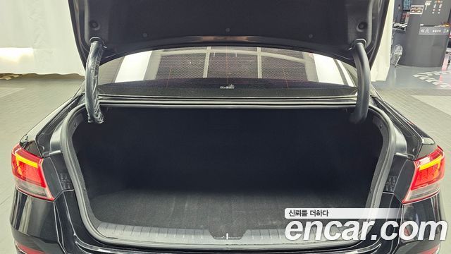 Kia K5 (II) 2.0 Prestige 2020 — фото 19
