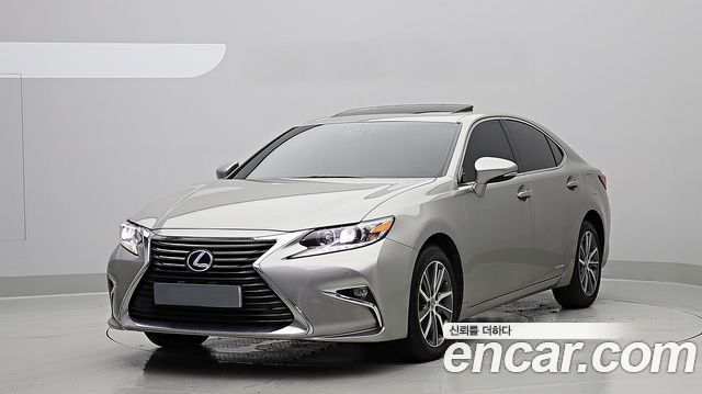 Lexus ES300h Supreme XV60