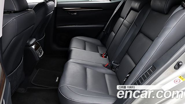 Lexus ES300h Supreme XV60 2016 — фото 15