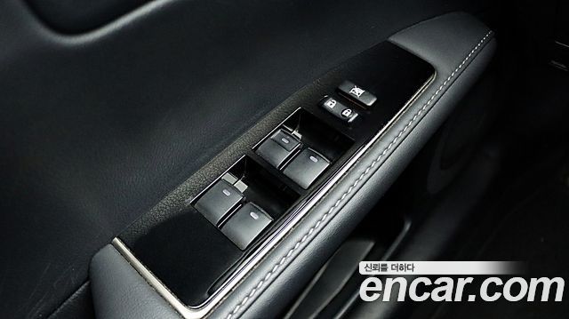 Lexus ES300h Supreme XV60 2016 — фото 21