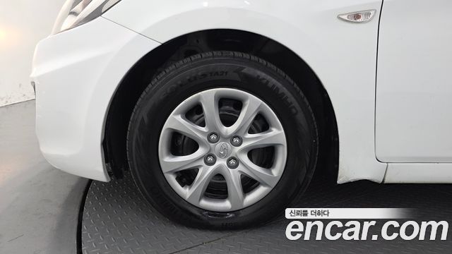 Hyundai Accent (New) Diesel 1.6 VGT Smart 2014 — фото 5