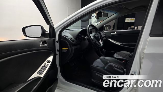 Hyundai Accent (New) Diesel 1.6 VGT Smart 2014 — фото 10