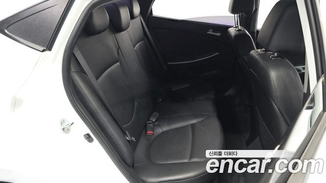 Hyundai Accent (New) Diesel 1.6 VGT Smart 2014 — фото 16