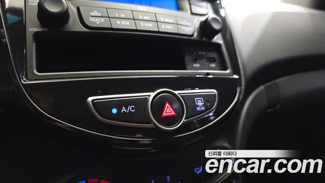 Hyundai Accent (New) Diesel 1.6 VGT Smart 2014 — фото 21