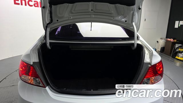 Hyundai Accent (New) Diesel 1.6 VGT Smart 2014 — фото 24