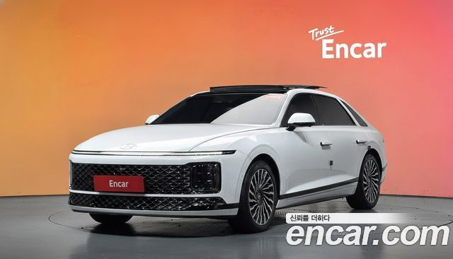 Hyundai Grandeur Hybrid (GN7) Calligraphy
