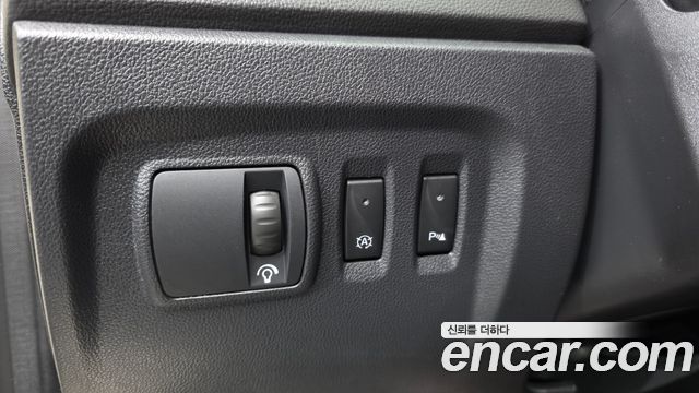 Renault Korea QM3 RE 2018 — фото 19