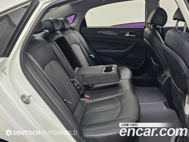 Hyundai Sonata (LF) 2.0 Premium 2015 — фото 16