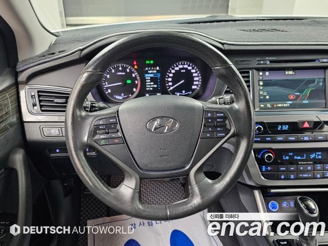 Hyundai Sonata (LF) 2.0 Premium 2015 — фото 17