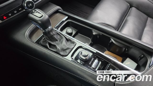 Volvo V90 Cross Country D5 PRO AWD 2018 — фото 9