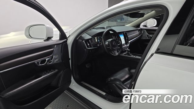 Volvo V90 Cross Country D5 PRO AWD 2018 — фото 10