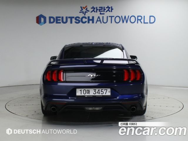 Ford Mustang Coupe 2019 — фото 4