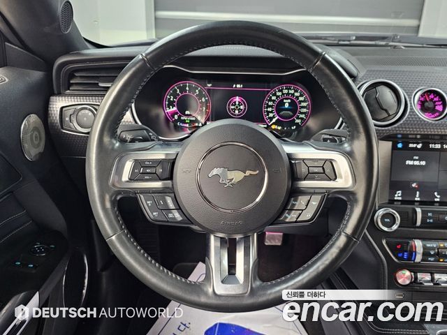 Ford Mustang Coupe 2019 — фото 17