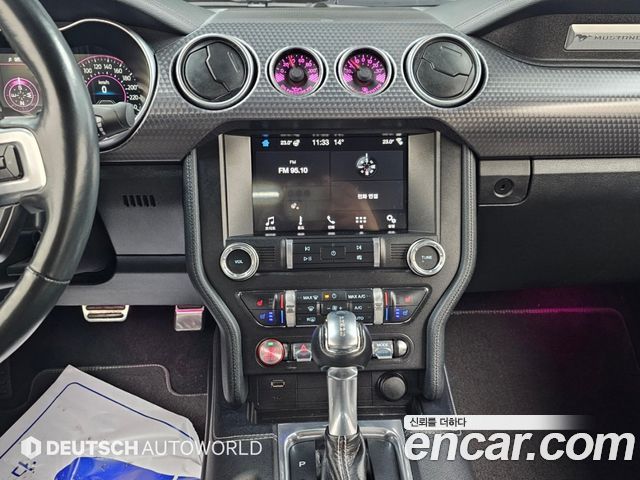 Ford Mustang Coupe 2019 — фото 18