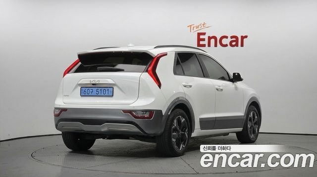 Kia Niro EV Earth 2024 — фото 2
