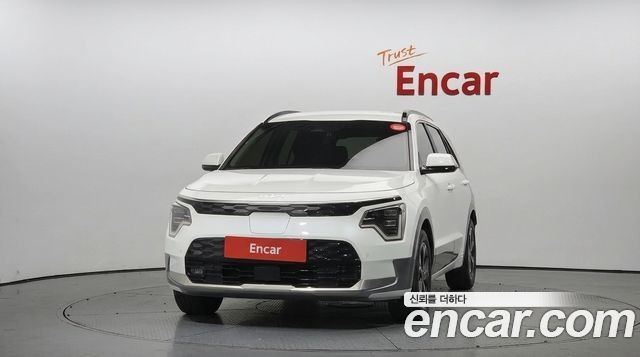 Kia Niro EV Earth 2024 — фото 3