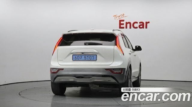 Kia Niro EV Earth 2024 — фото 4