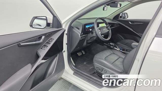 Kia Niro EV Earth 2024 — фото 10