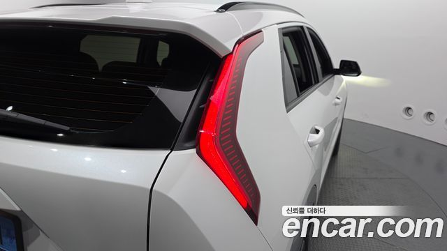 Kia Niro EV Earth 2024 — фото 23