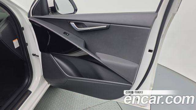 Kia Niro EV Earth 2024 — фото 24