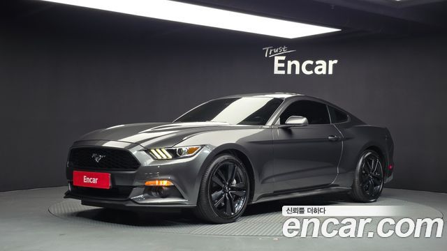 Ford Mustang Coupe