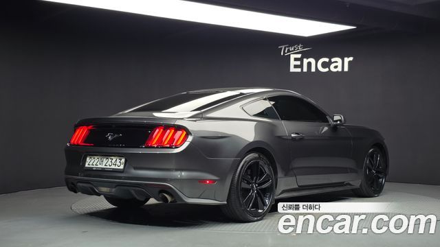 Ford Mustang Coupe 2016 — фото 2