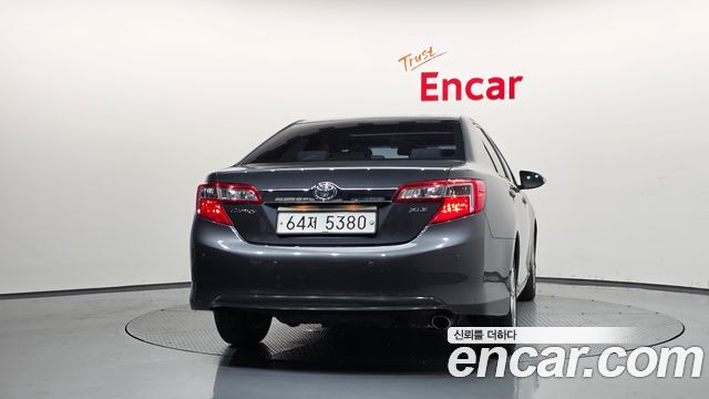 Toyota Camry 2.5 XLE 2012 — фото 4