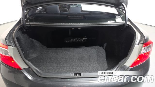 Toyota Camry 2.5 XLE 2012 — фото 18