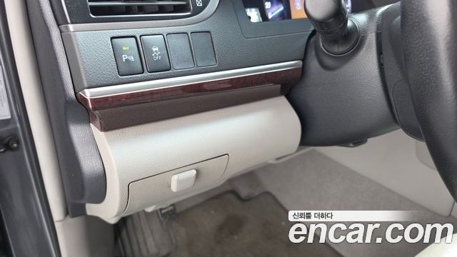 Toyota Camry 2.5 XLE 2012 — фото 20
