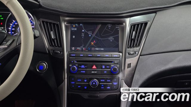 Hyundai Sonata The Brilliant CVVL Smart 2013 — фото 15