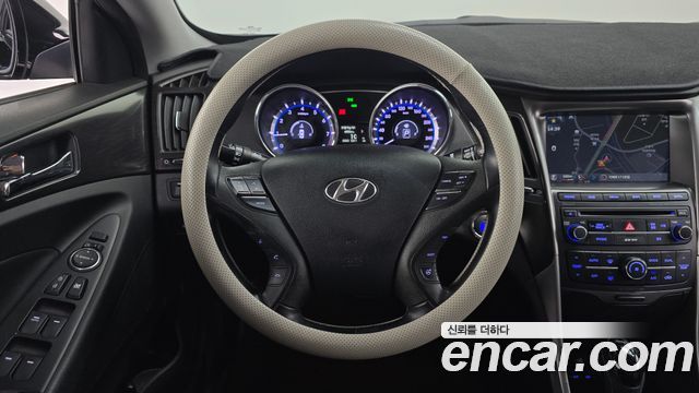 Hyundai Sonata The Brilliant CVVL Smart 2013 — фото 16