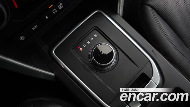 Land Rover Discovery Sport 2.0 TD4 SE (150PS) 2018 — фото 9