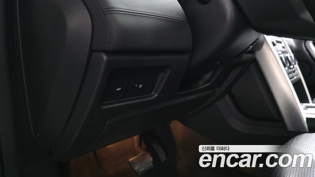 Land Rover Discovery Sport 2.0 TD4 SE (150PS) 2018 — фото 30