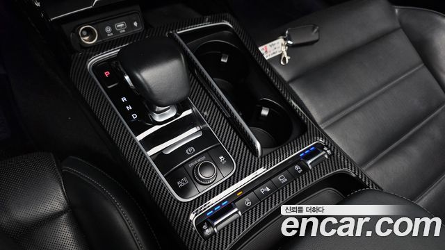 Kia Stinger 2.0 Turbo 2WD Platinum 2019 — фото 9