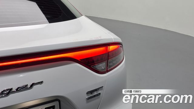 Kia Stinger 2.0 Turbo 2WD Platinum 2019 — фото 23